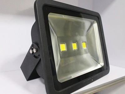 LED投光燈怎么施工安裝的呢？